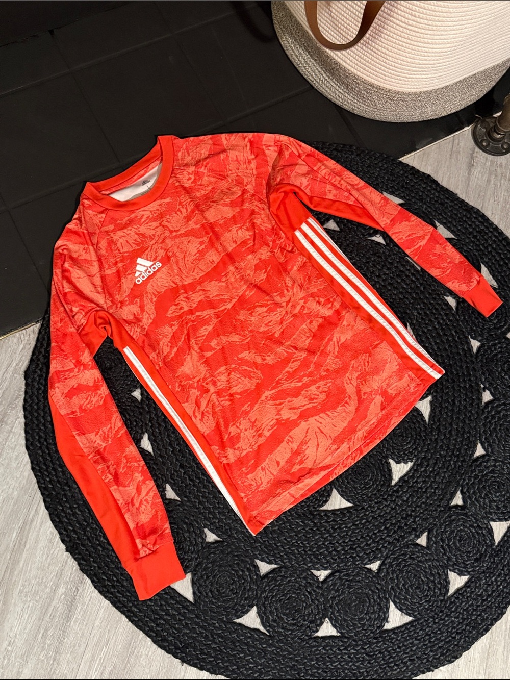🧡boys adidas climalite shirt•size:(large)🧡